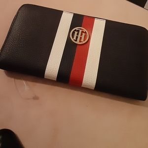 NEW Tommy Hilfiger navy blue stripe wallet